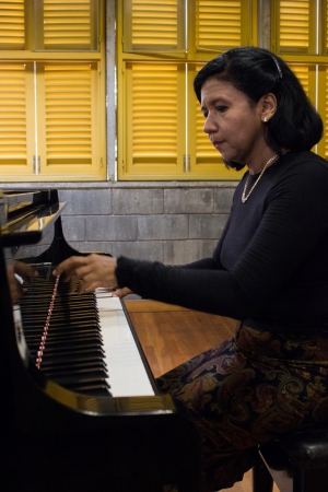 TELLO OLAVE BERTHA LUCIA